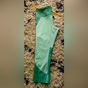 Under Armour L Green HeatGear Ankle Crop Leggings Compression NWOT